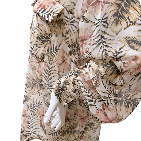 Simon Chang floral ladies blouse. - Picture 4 of 7